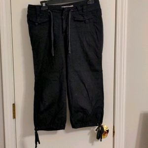 Women's black capri pants